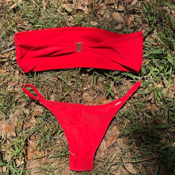 SOLD White Fox Boutique Bikini - Picture 3 of 10